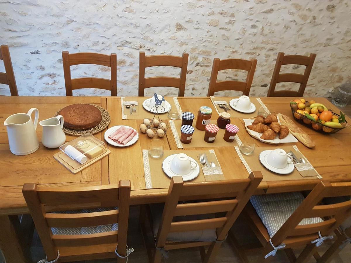 Le Pre De La Rue Bed & Breakfast Bouesse Екстериор снимка