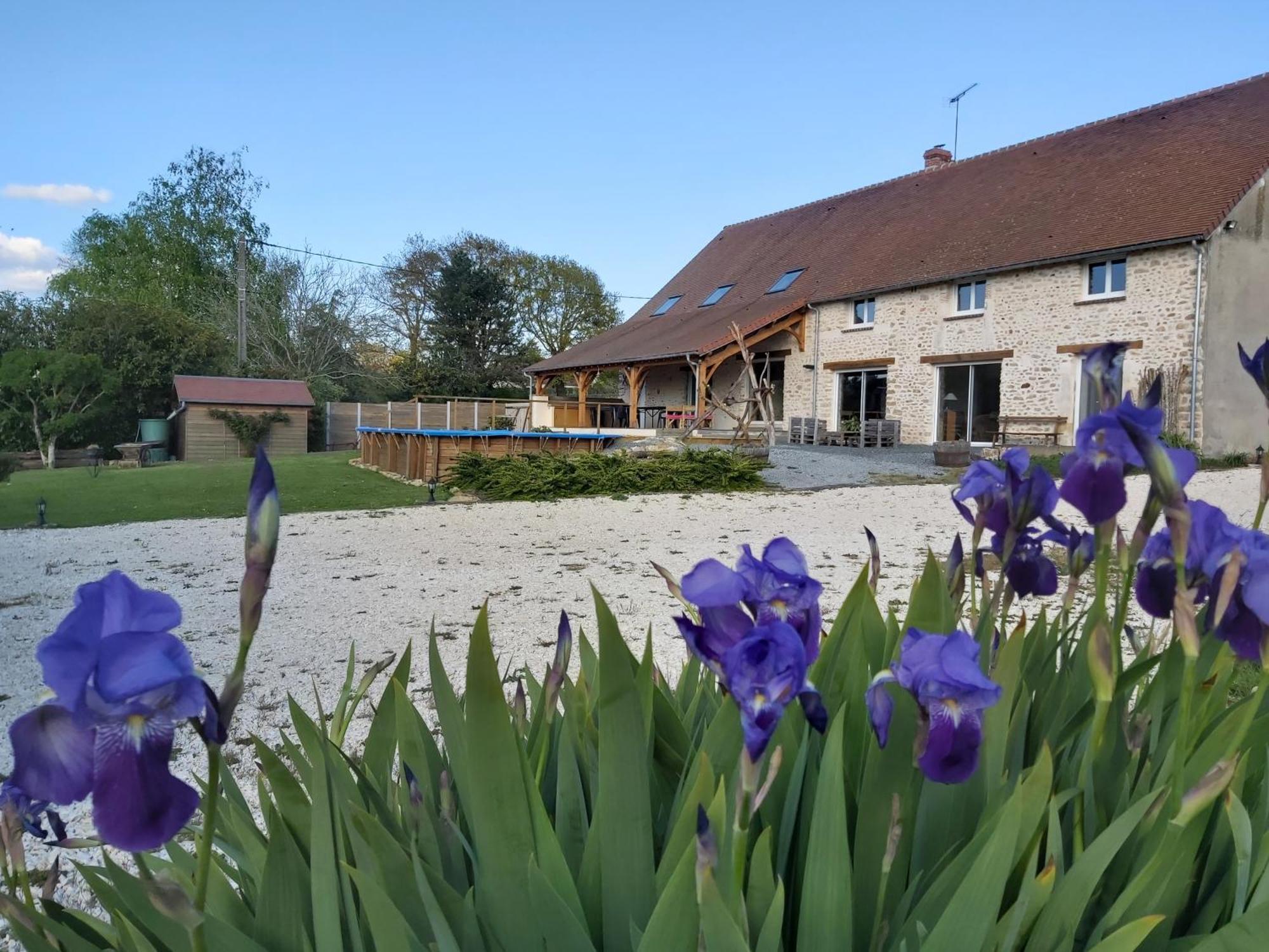 Le Pre De La Rue Bed & Breakfast Bouesse Екстериор снимка